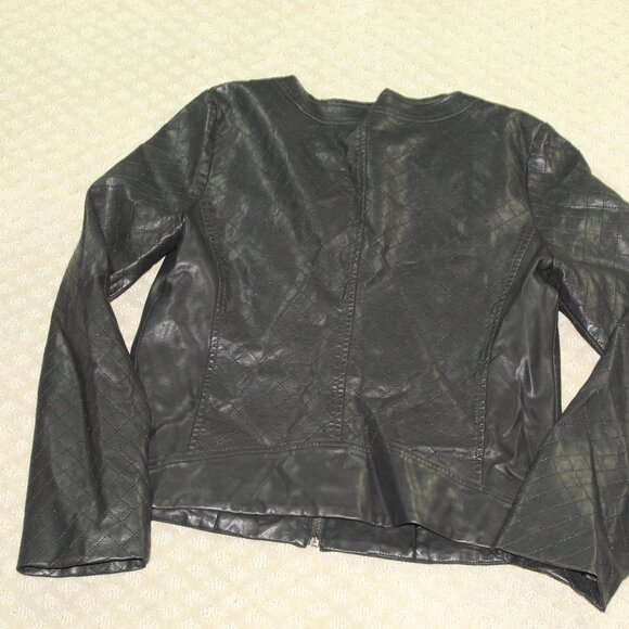 Skies are Blue Women's L Black Quilted Faux Leather Jacket - Picture 2 of 5